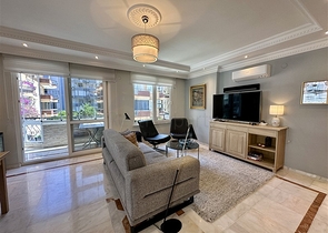 شقة مفروشة مريحة في منطقة أوبا-على بعد 400 متر فقط من البحر