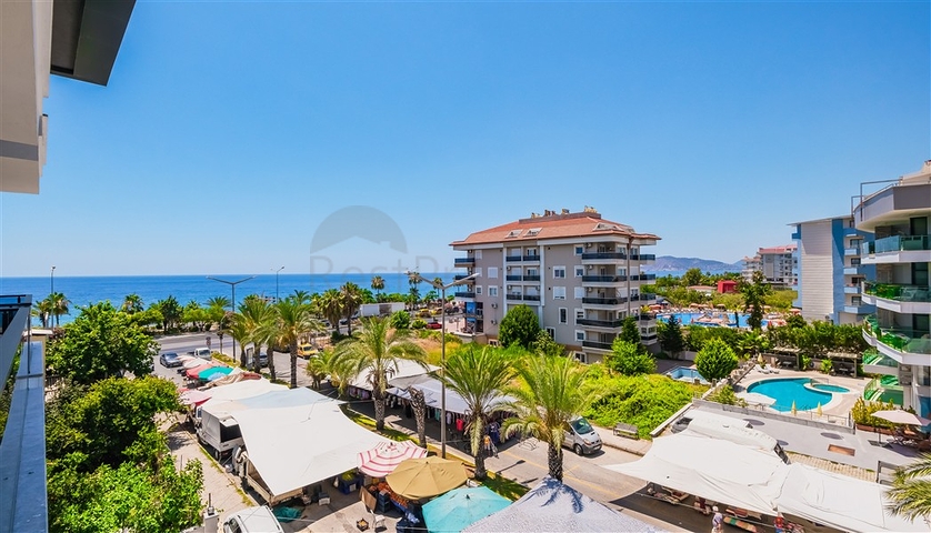 شقة حديثة على البحر ، محاطة بالسلام والراحة