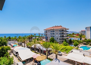 شقة حديثة على البحر ، محاطة بالسلام والراحة