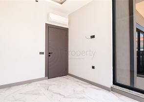 شقة حديثة على البحر ، محاطة بالسلام والراحة