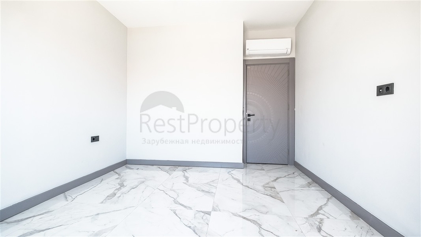 بنتهاوس على البحر مع تراسات واسعة وإطلالات بانورامية