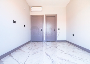 بنتهاوس على البحر مع تراسات واسعة وإطلالات بانورامية