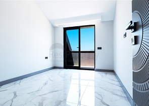 بنتهاوس على البحر مع تراسات واسعة وإطلالات بانورامية