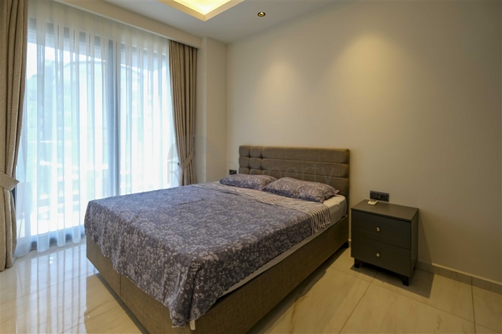 شقة حديثة مع إطلالة بانورامية على البحر في وسط محمودلار