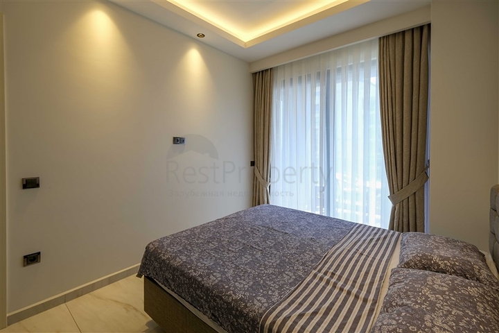 شقة حديثة مع إطلالة بانورامية على البحر في وسط محمودلار