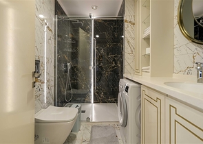 شقة حديثة مع إطلالة بانورامية على البحر في وسط محمودلار