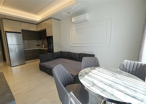 شقة حديثة مع إطلالة بانورامية على البحر في وسط محمودلار