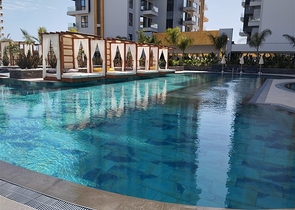 شقة حديثة مع إطلالة بانورامية على البحر في وسط محمودلار