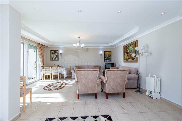 شقة مريحة مفروشة 2 + 1 في مجمع مع البنية التحتية