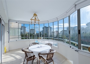 شقة مريحة مفروشة 2 + 1 في مجمع مع البنية التحتية