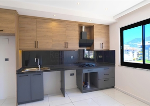 2 + 1 بنتهاوس مع تراس في مجمع حديث في منطقة أوبا