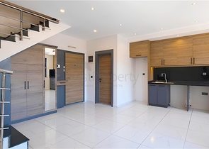 2 + 1 بنتهاوس مع تراس في مجمع حديث في منطقة أوبا