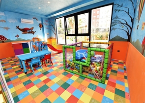 2 + 1 بنتهاوس مع تراس في مجمع حديث في منطقة أوبا