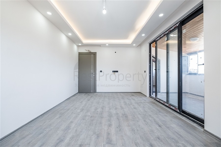 دوبلكس واسع 3 + 1 بالقرب من البحر في قلب غازيباسي