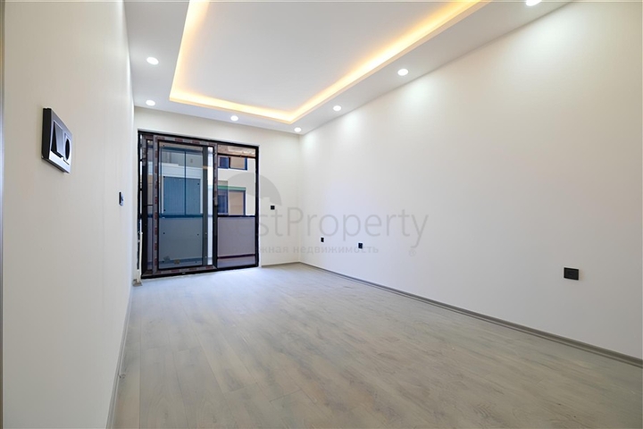 دوبلكس واسع 3 + 1 بالقرب من البحر في قلب غازيباسي