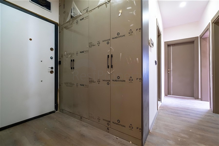 دوبلكس واسع 3 + 1 بالقرب من البحر في قلب غازيباسي