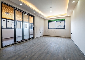 دوبلكس واسع 3 + 1 بالقرب من البحر في قلب غازيباسي