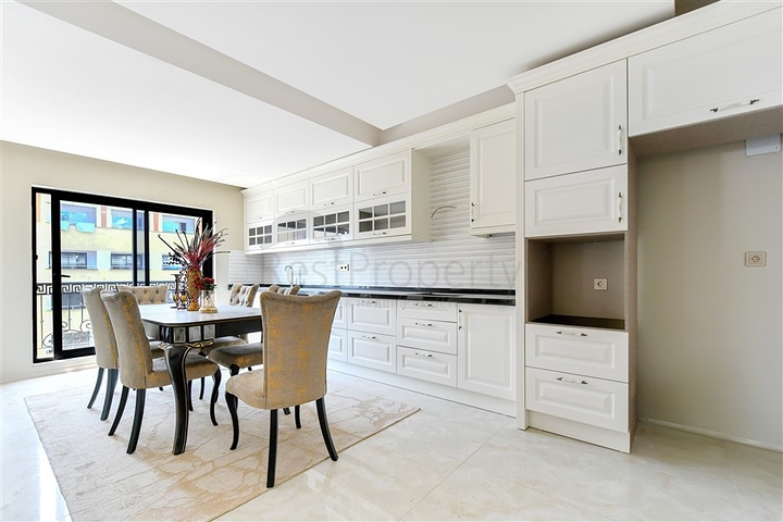 بنتهاوس واسع 3 + 1 مطل على البحر على بعد 50 مترا فقط من الشاطئ