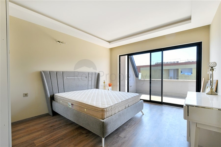 بنتهاوس واسع 3 + 1 مطل على البحر على بعد 50 مترا فقط من الشاطئ