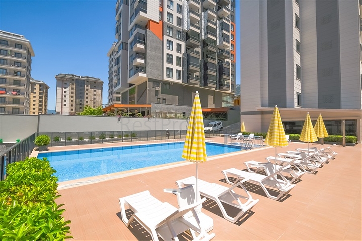 بنتهاوس حديث 2 + 1 في مجمع مرموق في محمودلار