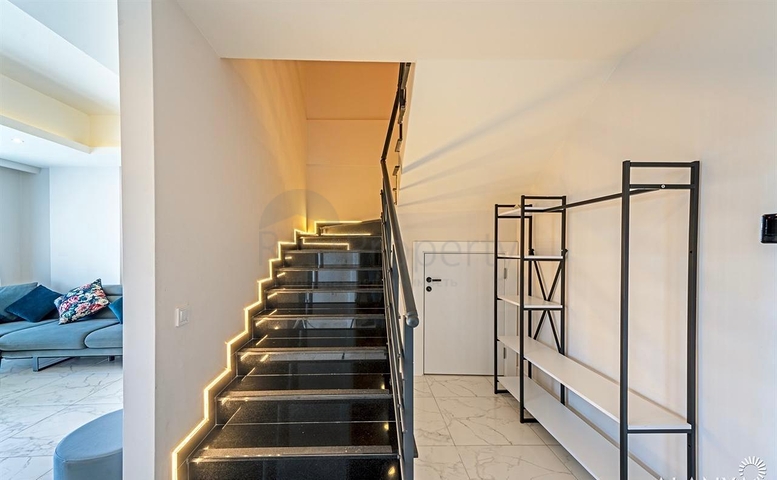 شقة فسيحة مفروشة 3 + 1 في مجمع سكني حديث في أفسلار