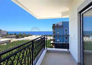 شقة مريحة على البحر في مجمع حديث في كارجيجاك