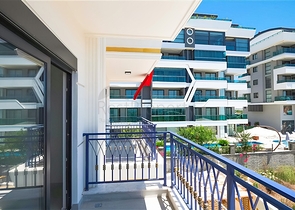 شقة واسعة مطلة على البحر في منطقة خلابة في ألانيا