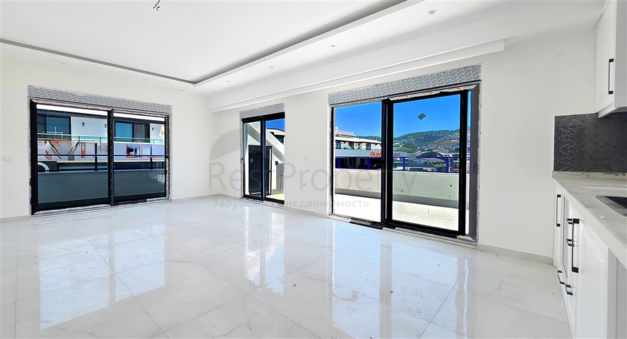 بنتهاوس على البحر مع تراس واسع في منطقة كارجاكاك 