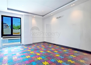 بنتهاوس على البحر مع تراس واسع في منطقة كارجاكاك 