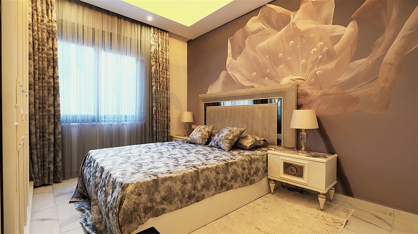 دوبلكس مفروش واسع مع تراس وإطلالة على البحر في مجمع سكني حديث