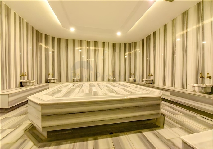 دوبلكس مفروش واسع مع تراس وإطلالة على البحر في مجمع سكني حديث