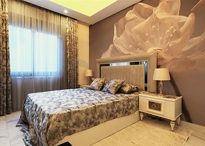 دوبلكس مفروش واسع مع تراس وإطلالة على البحر في مجمع سكني حديث