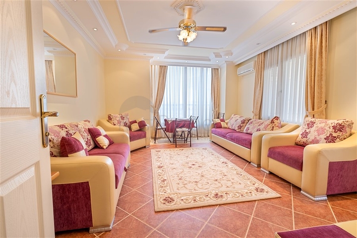 شقة مريحة مفروشة 2 + 1 بالقرب من الشاطئ في منطقة توسمور