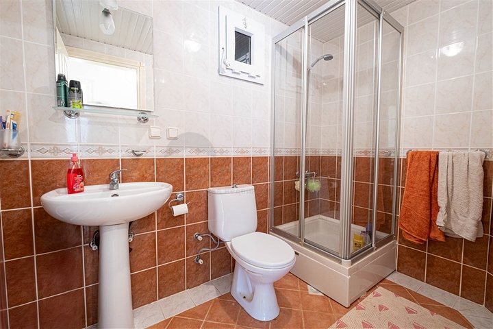 شقة مريحة مفروشة 2 + 1 بالقرب من الشاطئ في منطقة توسمور