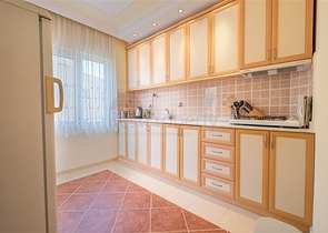 شقة مريحة مفروشة 2 + 1 بالقرب من الشاطئ في منطقة توسمور