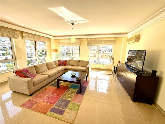 شقة 2+1 مؤثثة بشكل مريح في مجمع سكني جيد الصيانة في منطقة جيكجيلي