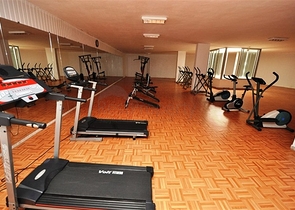 شقة فسيحة 5 + 1 مع إطلالات بانورامية وعلى بعد مسافة قصيرة سيرا على الأقدام من البحر في منطقة توسمور