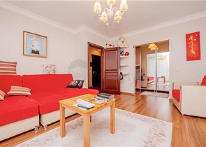 شقة فسيحة 5 + 1 مع إطلالات بانورامية وعلى بعد مسافة قصيرة سيرا على الأقدام من البحر في منطقة توسمور