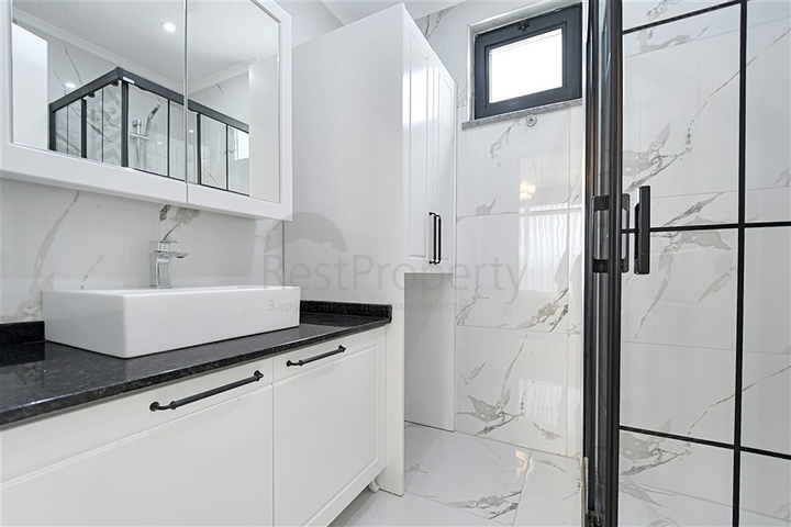 فيلا حديثة 3 + 1 مع إطلالات بانورامية على البحر في منطقة بكتاش