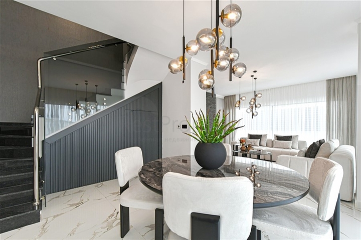 فيلا حديثة 3 + 1 مع إطلالات بانورامية على البحر في منطقة بكتاش