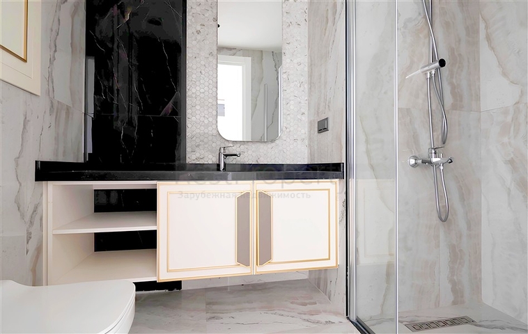 شقة حديثة 1 + 1 في مجمع جديد مطل على البحر في وسط ألانيا