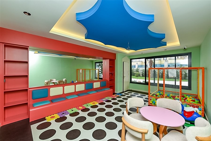 شقة فسيحة 2 + 1 في مجمع جديد مطل على البحر في وسط ألانيا