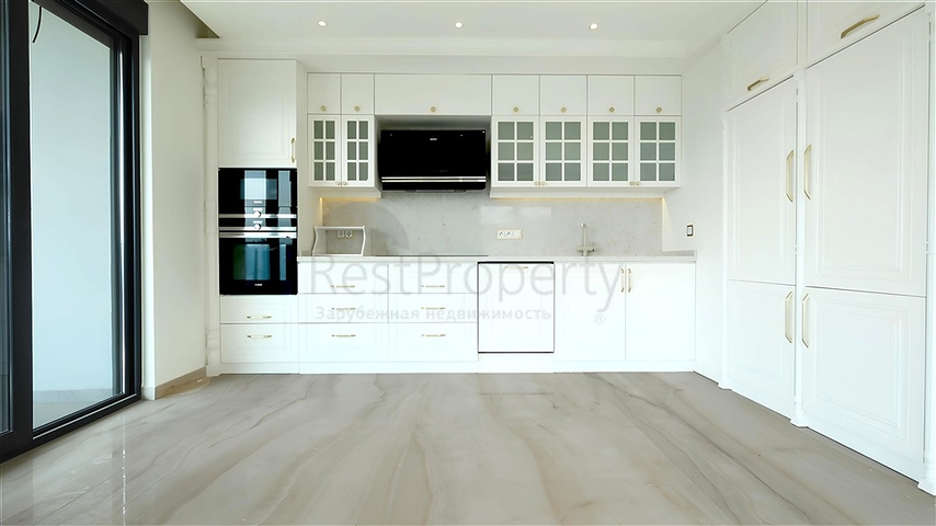 شقة فسيحة 5 + 1 مطلة على البحر في وسط ألانيا