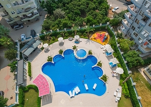 شقة فسيحة 5 + 1 مطلة على البحر في وسط ألانيا