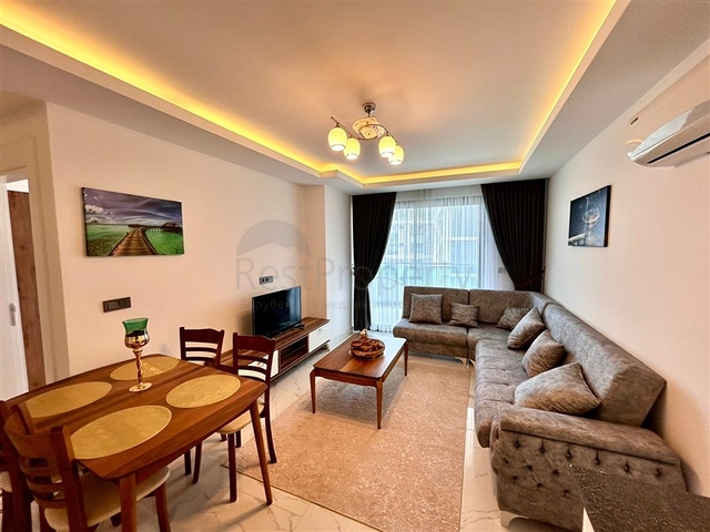 شقة حديثة مطلة على البحر في قلب محمودلار