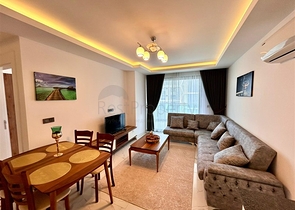 شقة حديثة مطلة على البحر في قلب محمودلار