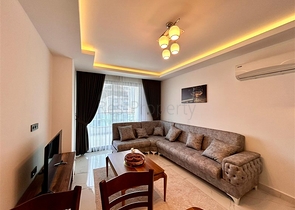 شقة حديثة مطلة على البحر في قلب محمودلار