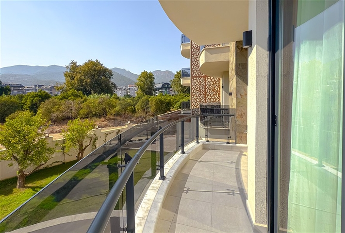 شقة مودرن 1 + 1 في منطقة أوبا