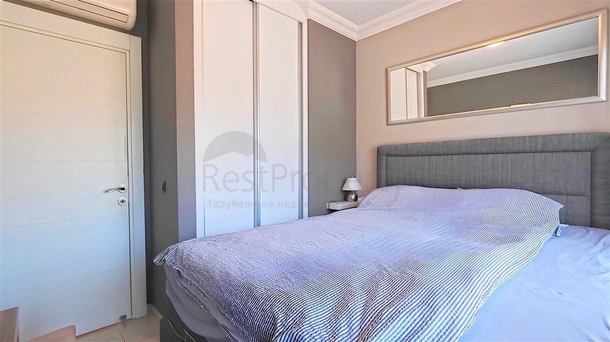 شقة فسيحة مفروشة 2 + 1 في مجمع سكني جيد الصيانة مع بنية تحتية غنية