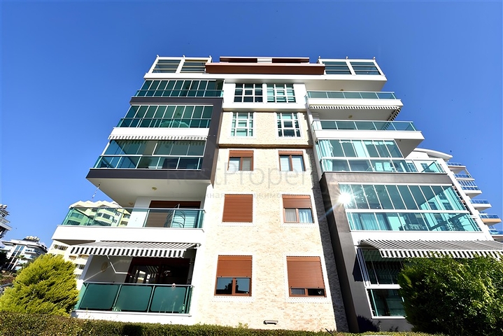 الراحة والراحة على البحر: شقة ذات موقع مثالي في توسمورا